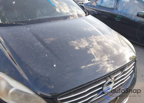 2015 Volvo Xc60 T5 Premier Plus z USA, uszkodzony, nr VIN YV440MDC2F2581332